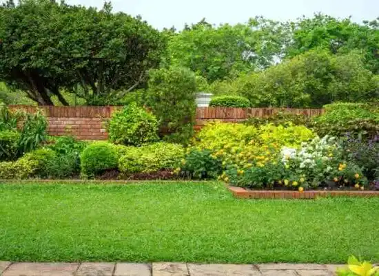 landscaping services Brushton